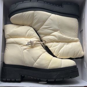 NWT Guess Leeda2 ankle boots